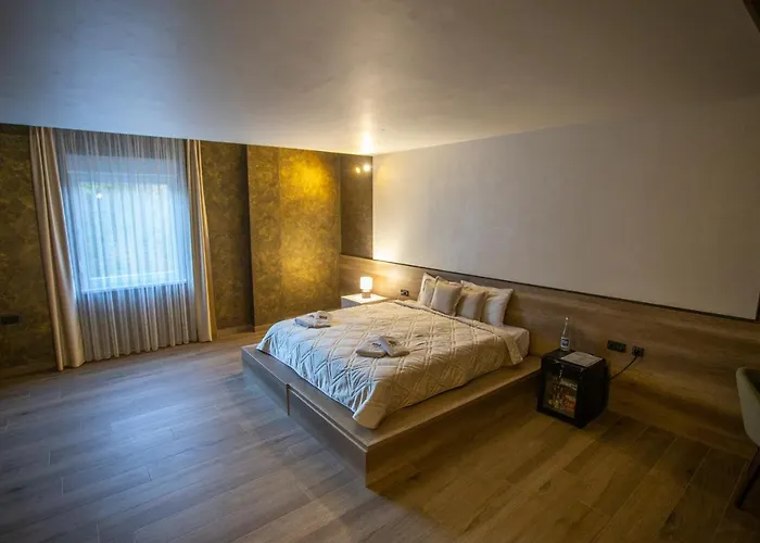 Monogramlux * Indija